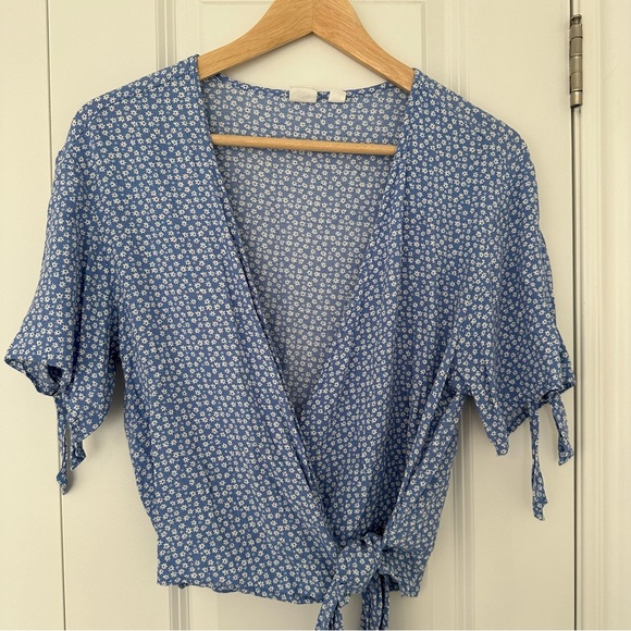 GAP Short Sleeve Wrap-Front Tie Blouse - Picture 5 of 9